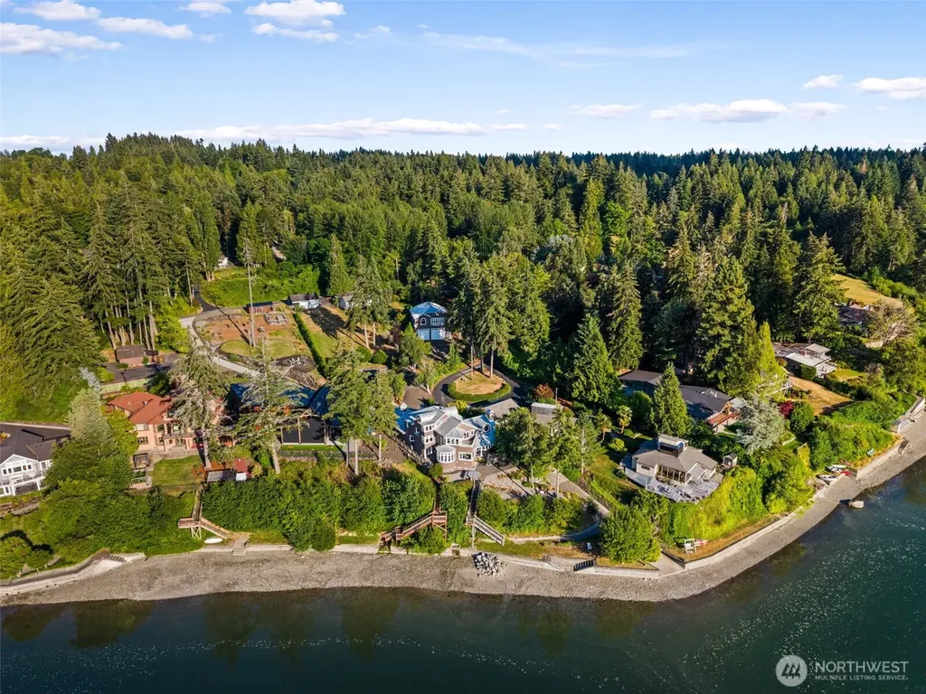 4725 Bayshore Lane NW Olympia WA 98502