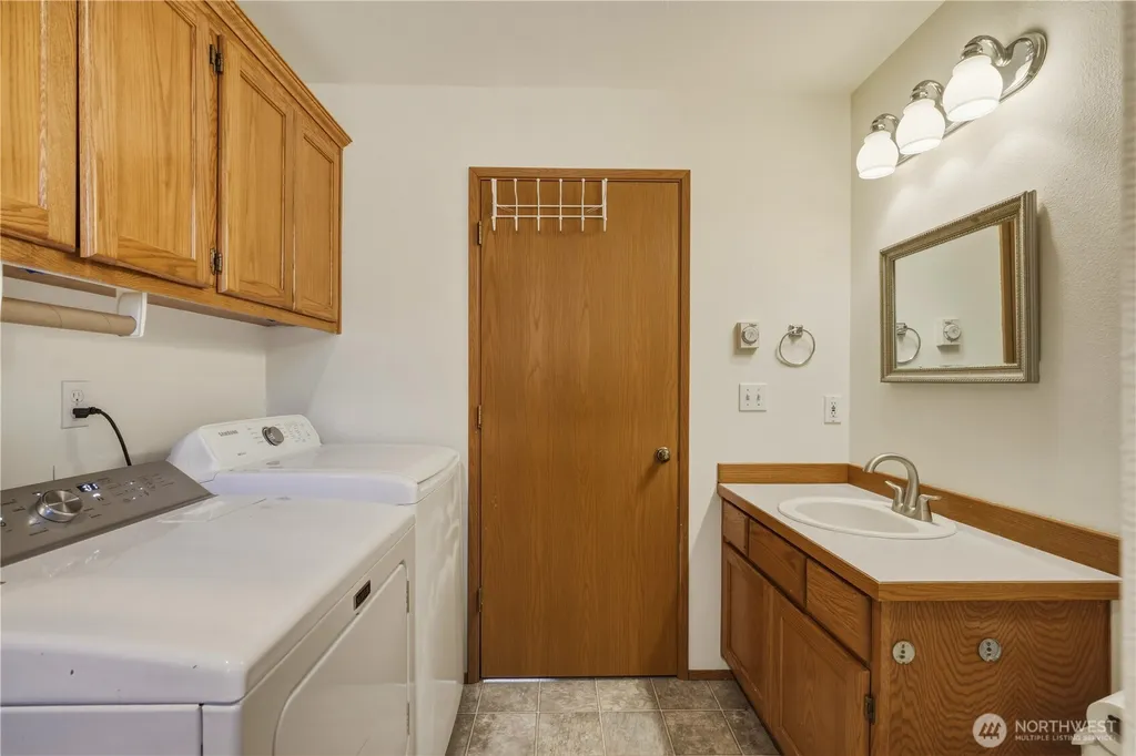 1486 Pilchuck Drive Camano Island WA 98282