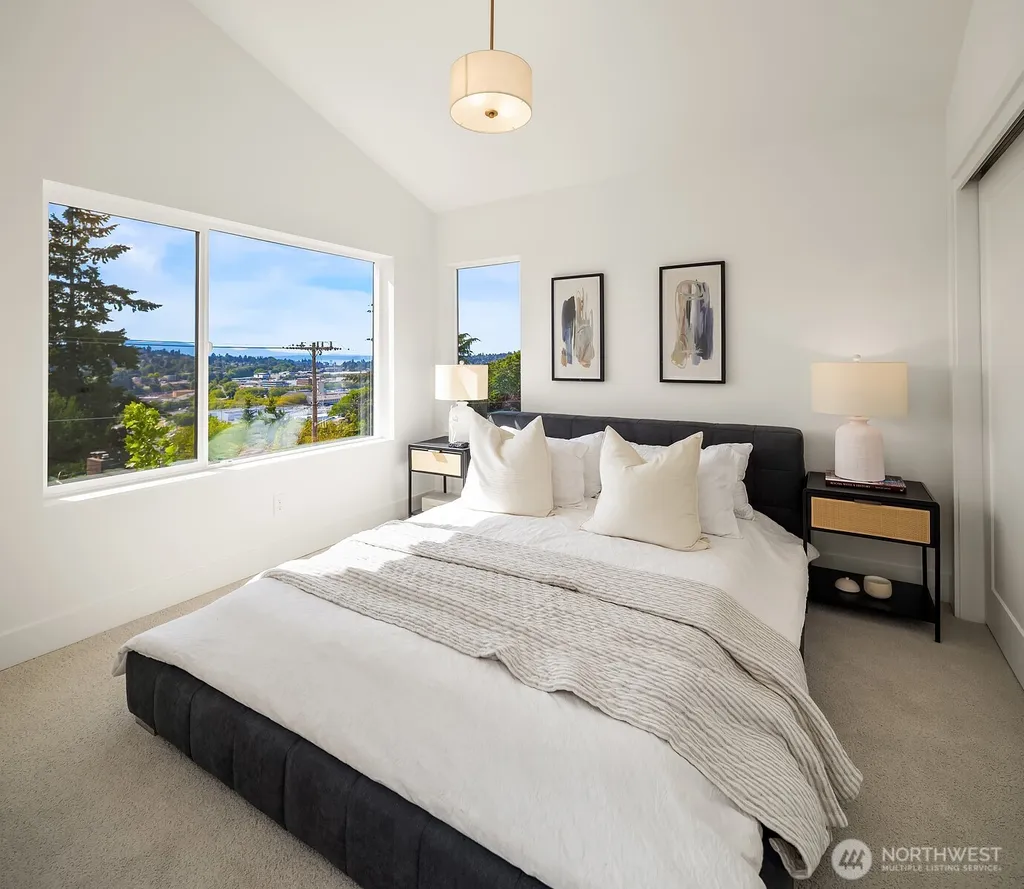 3444 13th Avenue W Seattle WA 98119