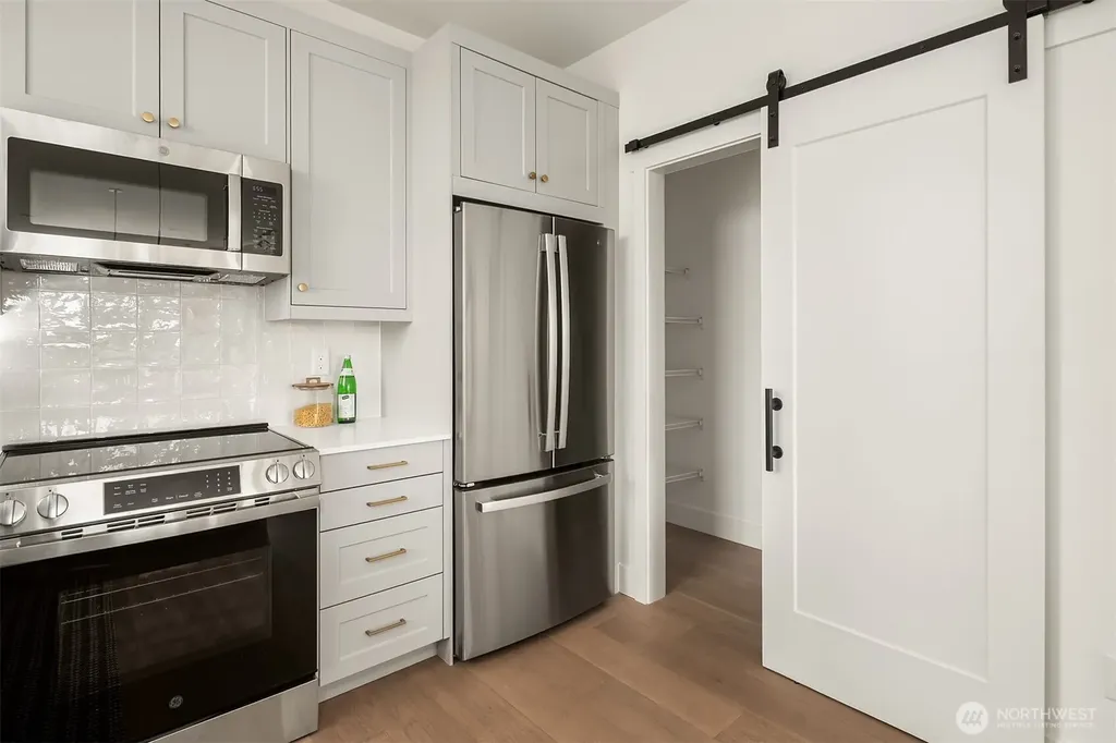 3444 13th Avenue W Seattle WA 98119