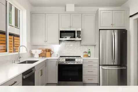 3444 13th Avenue W Seattle WA 98119