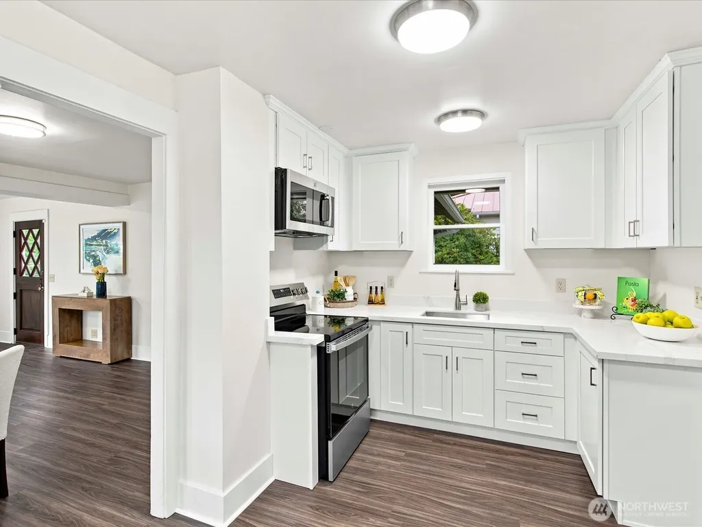 8848 13th Avenue SW Seattle WA 98106