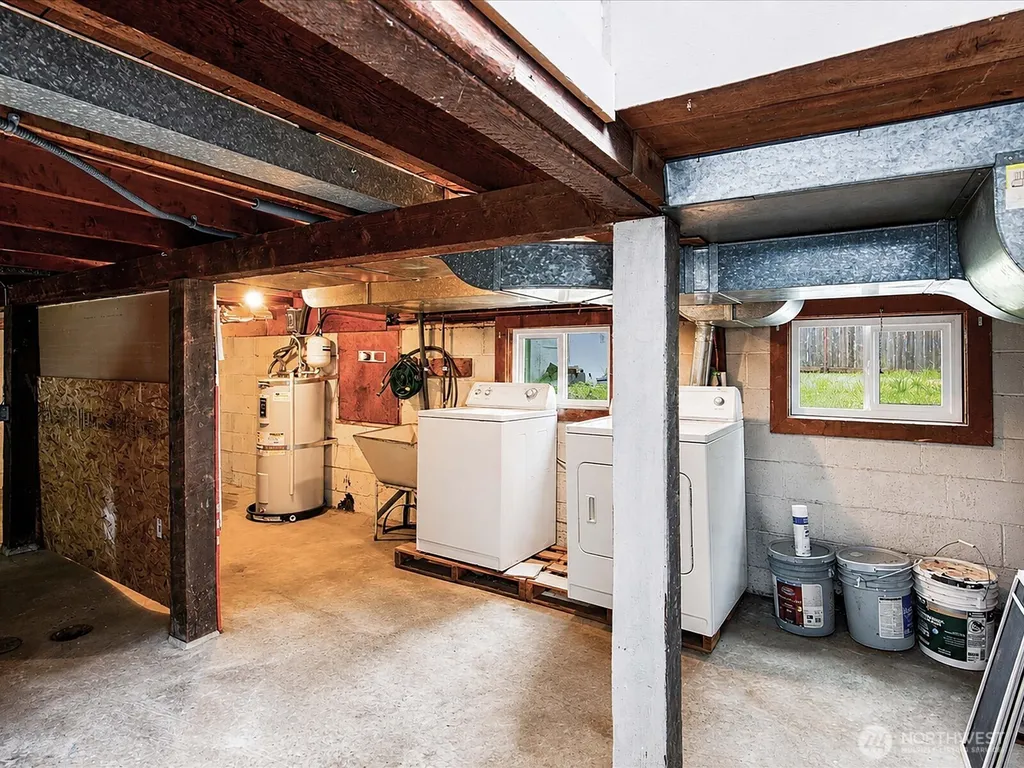 8848 13th Avenue SW Seattle WA 98106