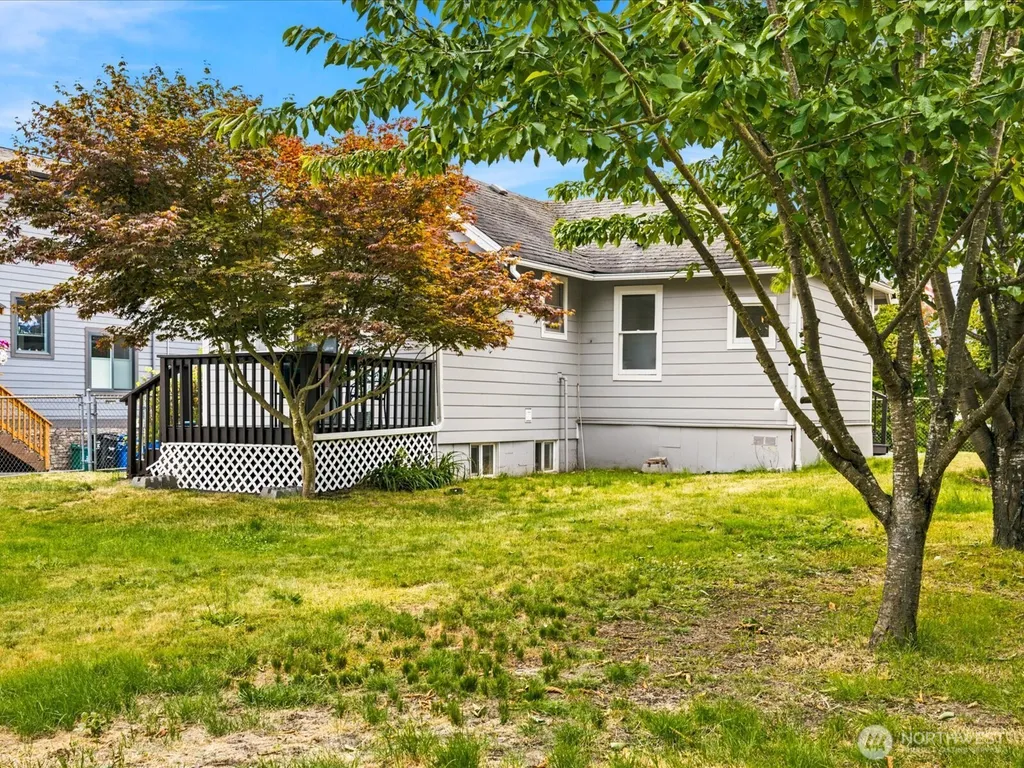 8848 13th Avenue SW Seattle WA 98106