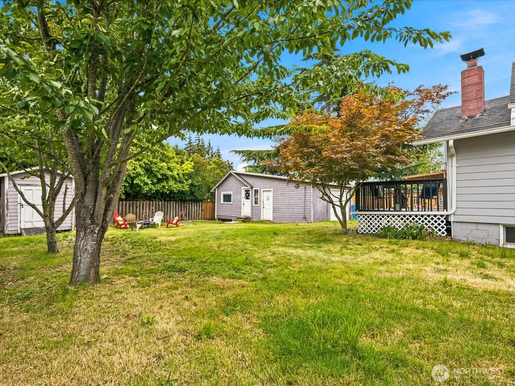 8848 13th Avenue SW Seattle WA 98106