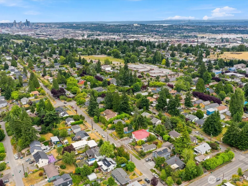 8848 13th Avenue SW Seattle WA 98106