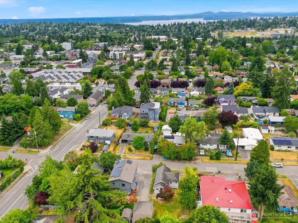 8848 13th Avenue SW Seattle WA 98106