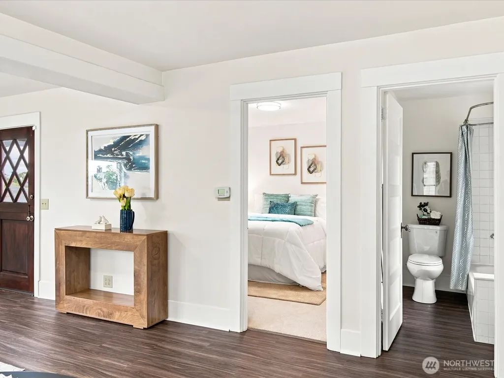 8848 13th Avenue SW Seattle WA 98106