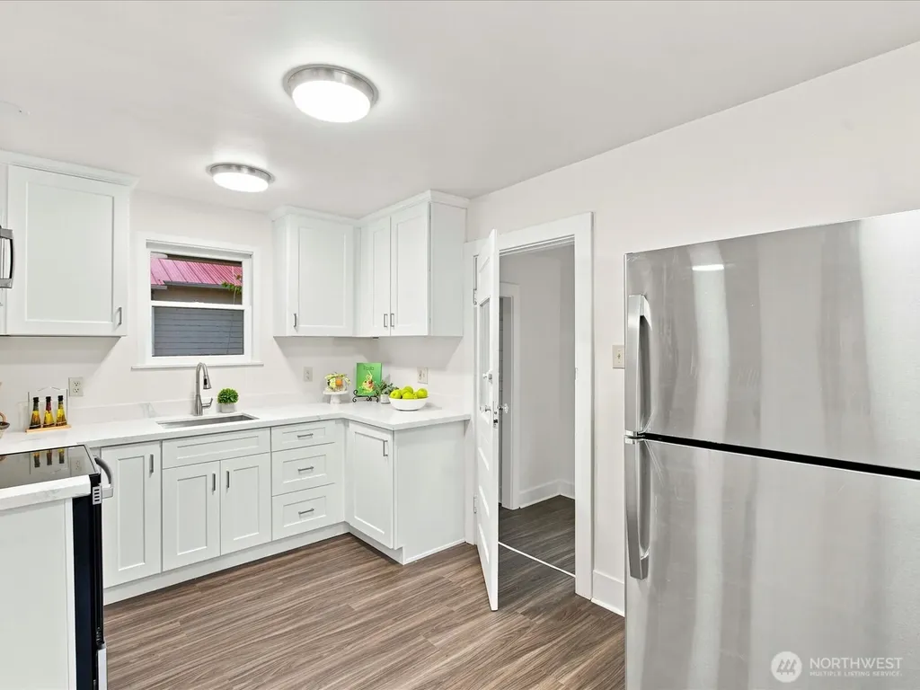 8848 13th Avenue SW Seattle WA 98106