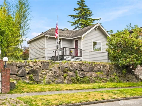 8848 13th Avenue SW Seattle WA 98106