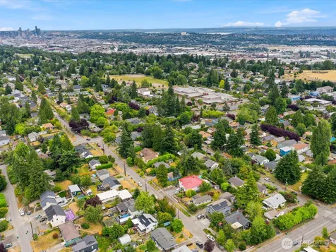8848 13th Avenue SW Seattle WA 98106