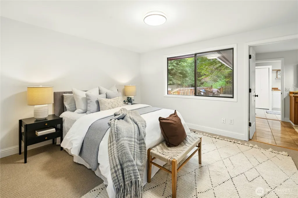 10796 Manitou Beach Drive NE Bainbridge Island WA 98110