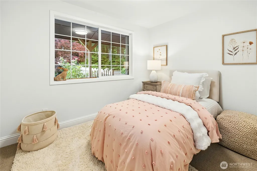 10796 Manitou Beach Drive NE Bainbridge Island WA 98110