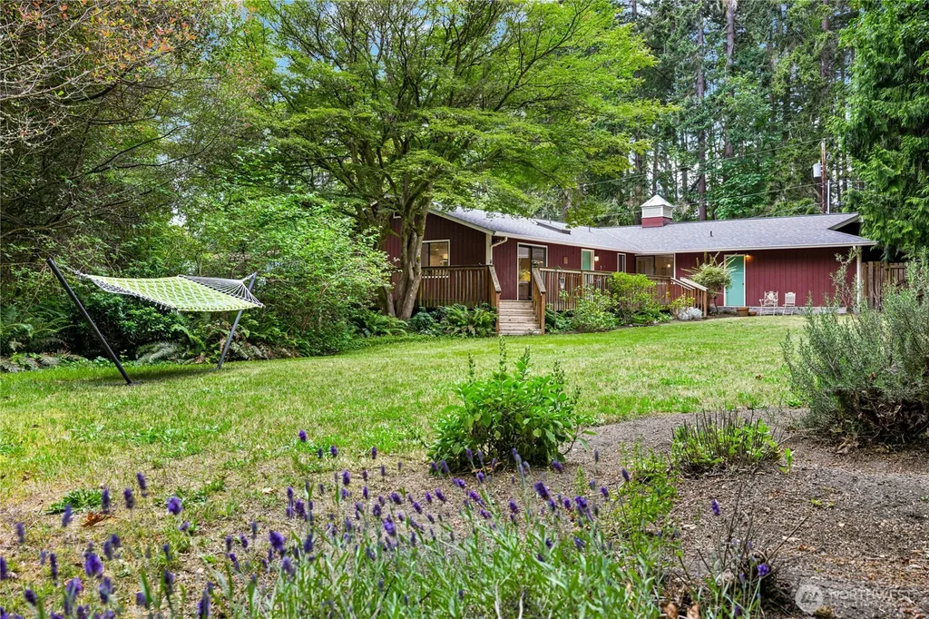 10796 Manitou Beach Drive NE Bainbridge Island WA 98110