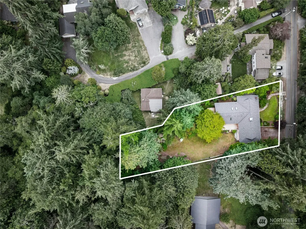 10796 Manitou Beach Drive NE Bainbridge Island WA 98110