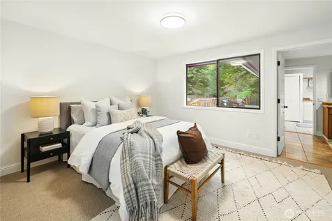 10796 Manitou Beach Drive NE Bainbridge Island WA 98110