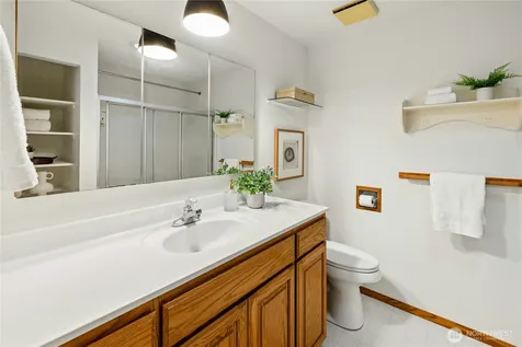10796 Manitou Beach Drive NE Bainbridge Island WA 98110