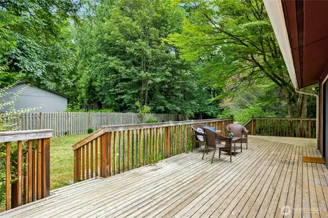10796 Manitou Beach Drive NE Bainbridge Island WA 98110
