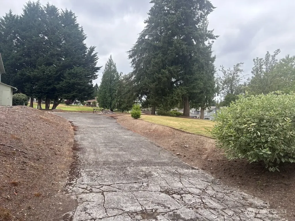 2620 208th Avenue E Lake Tapps WA 98391