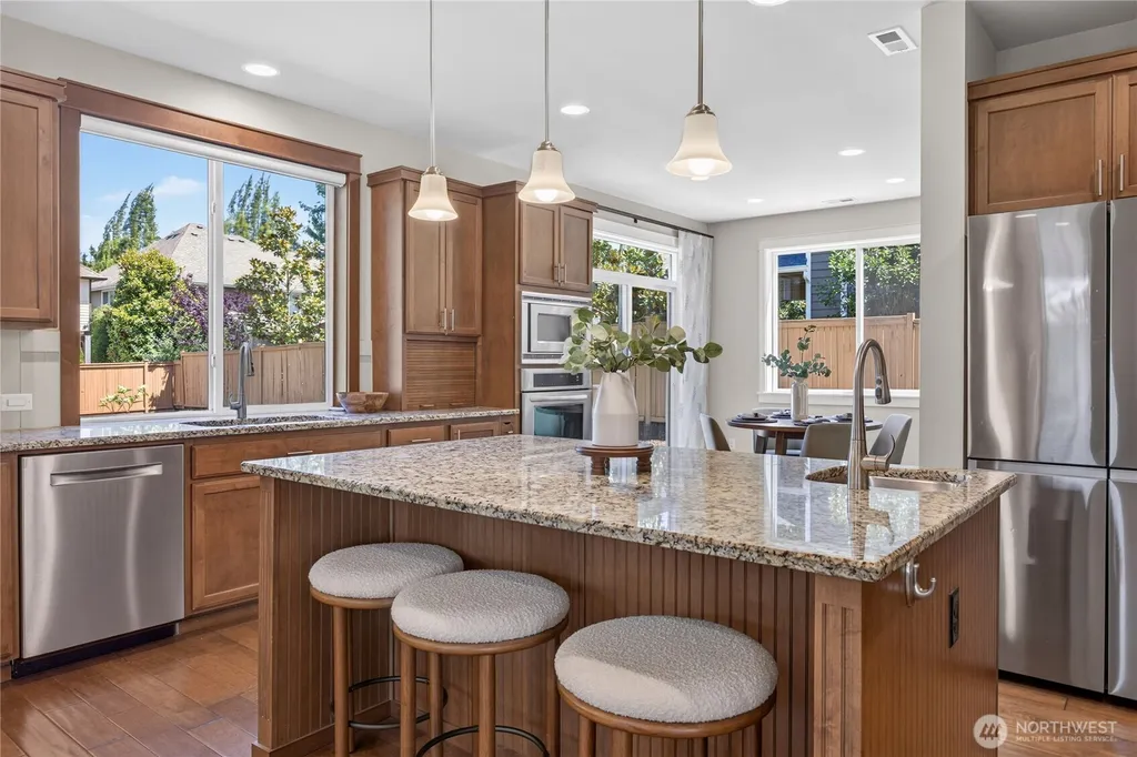21056 SE 6th Place Sammamish WA 98074