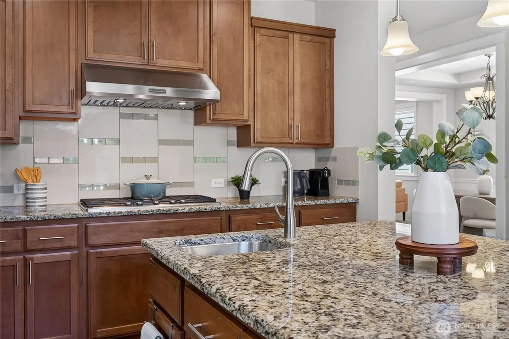 21056 SE 6th Place Sammamish WA 98074