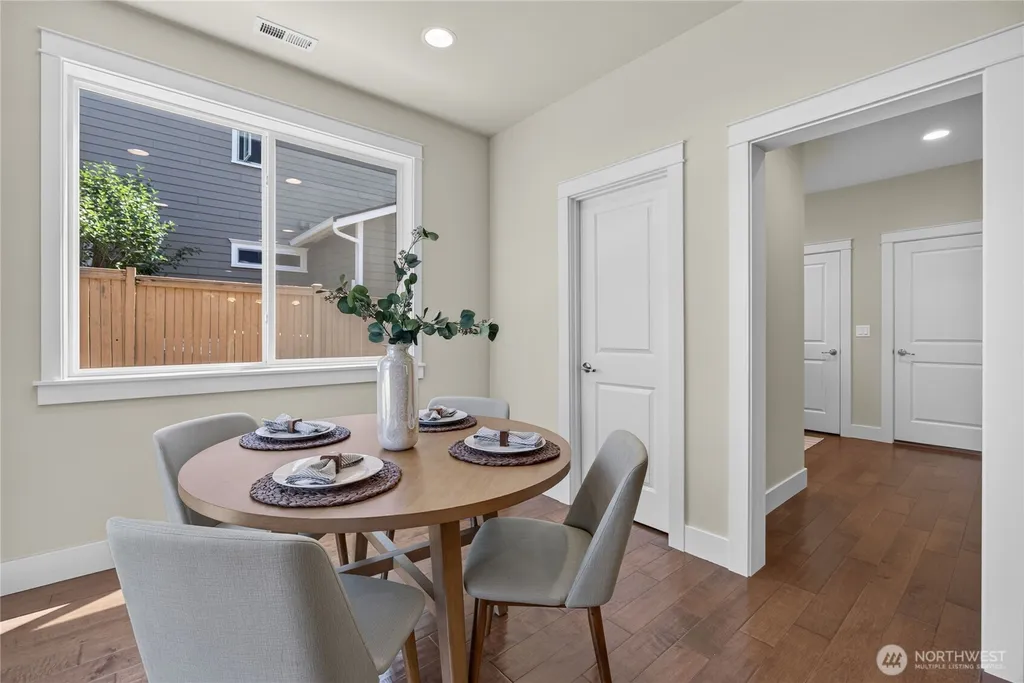 21056 SE 6th Place Sammamish WA 98074