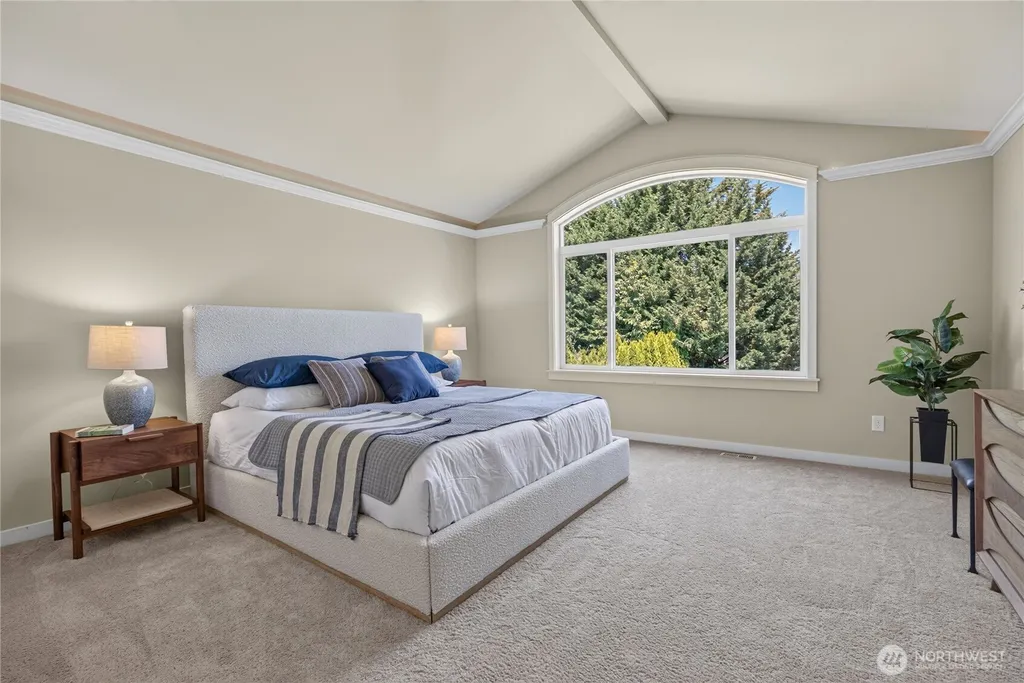 21056 SE 6th Place Sammamish WA 98074