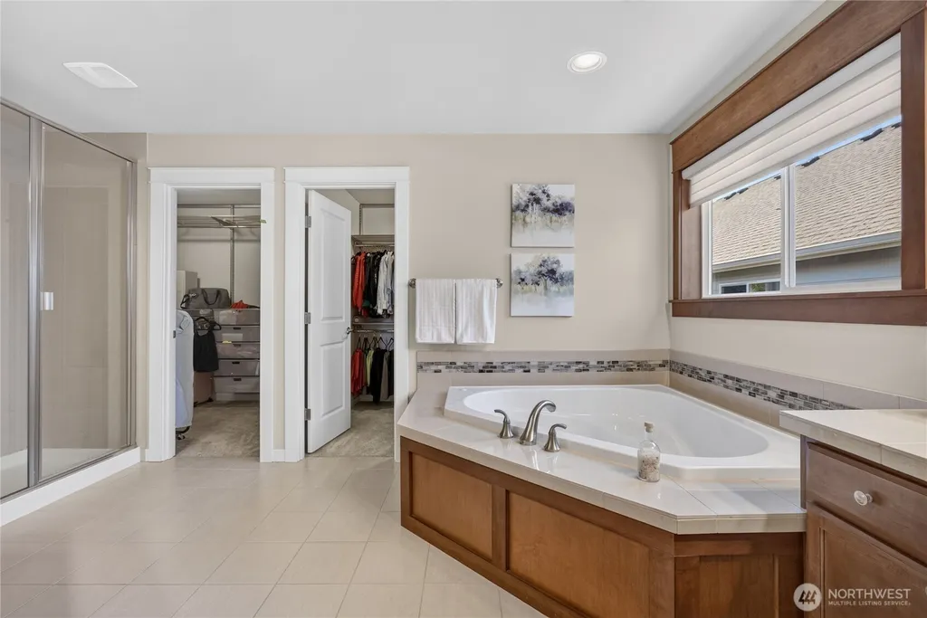 21056 SE 6th Place Sammamish WA 98074