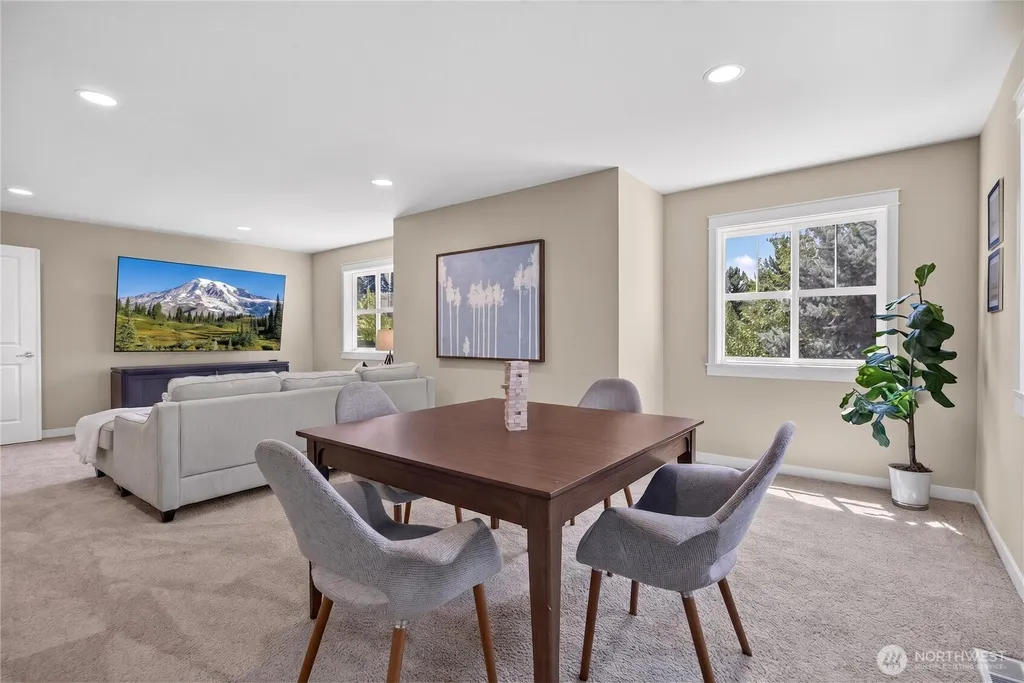 21056 SE 6th Place Sammamish WA 98074