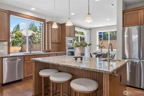 21056 SE 6th Place Sammamish WA 98074