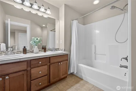 21056 SE 6th Place Sammamish WA 98074