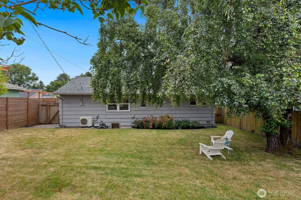 9261 31st Avenue SW Seattle WA 98126