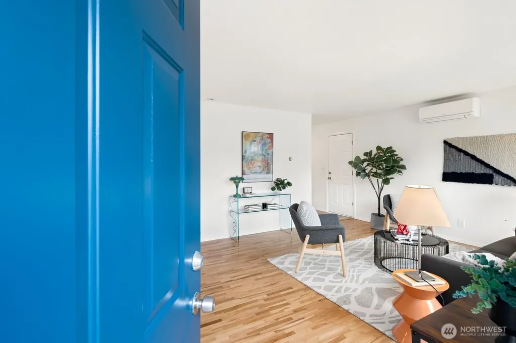 9261 31st Avenue SW Seattle WA 98126