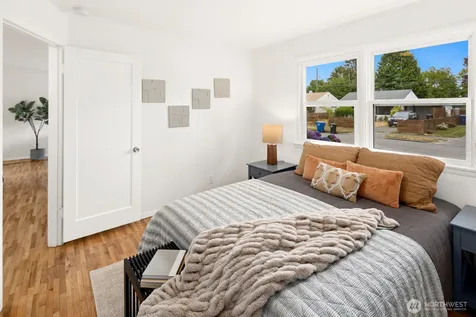 9261 31st Avenue SW Seattle WA 98126