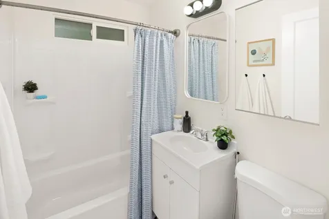 9261 31st Avenue SW Seattle WA 98126