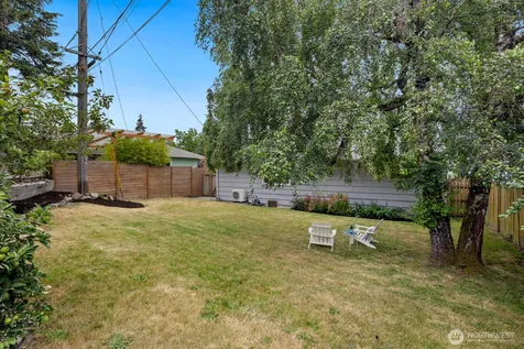 9261 31st Avenue SW Seattle WA 98126