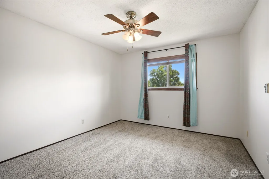100 N 56th Avenue Yakima WA 98908