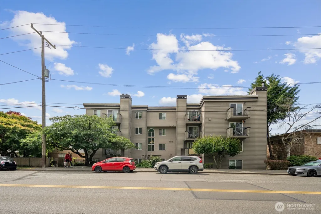 4831 Fauntleroy Way SW Seattle WA 98116