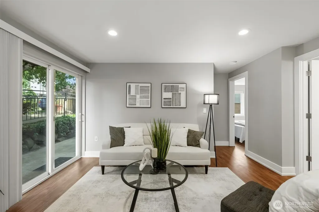 4831 Fauntleroy Way SW Seattle WA 98116