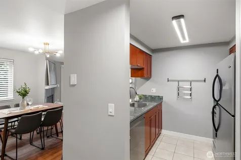 4831 Fauntleroy Way SW Seattle WA 98116