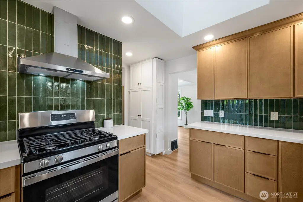 10723 Densmore Avenue N Seattle WA 98133