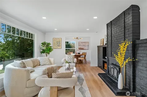 10723 Densmore Avenue N Seattle WA 98133