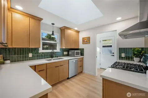 10723 Densmore Avenue N Seattle WA 98133