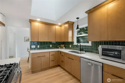 10723 Densmore Avenue N Seattle WA 98133