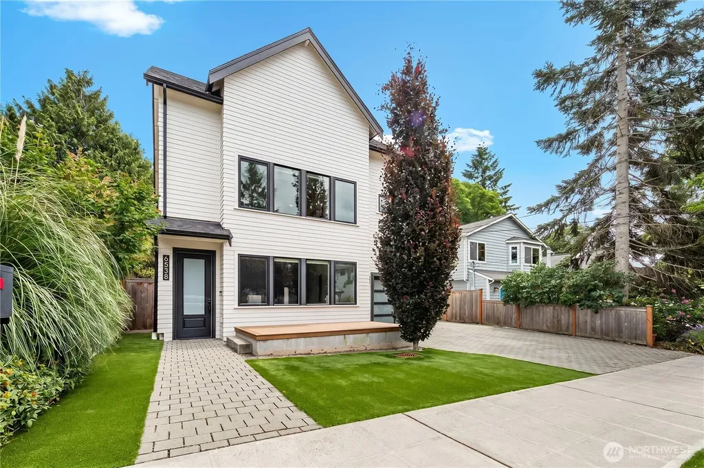 6538 11th Avenue NW Seattle WA 98117