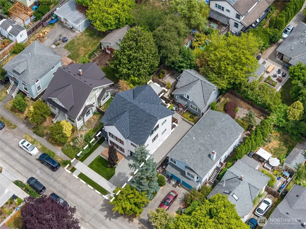 6538 11th Avenue NW Seattle WA 98117