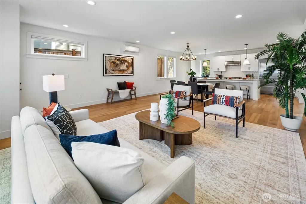6538 11th Avenue NW Seattle WA 98117