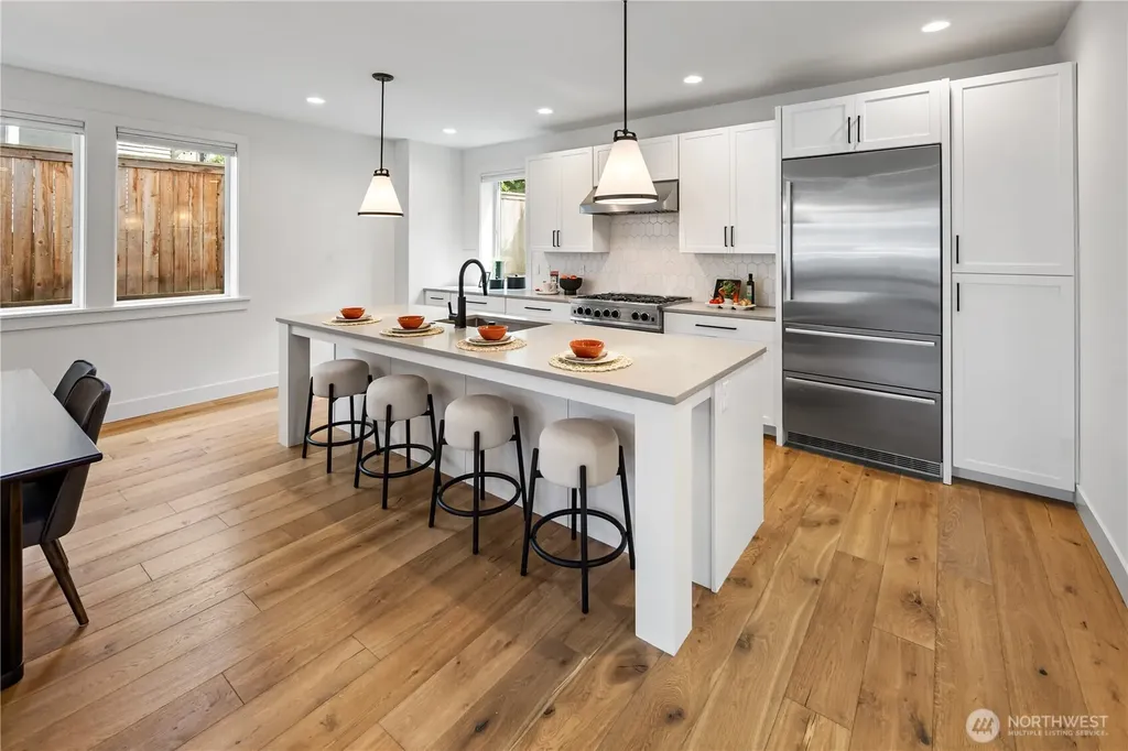 6538 11th Avenue NW Seattle WA 98117