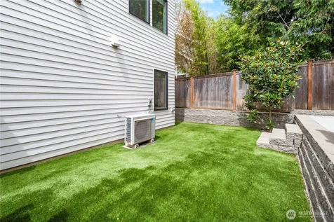 6538 11th Avenue NW Seattle WA 98117