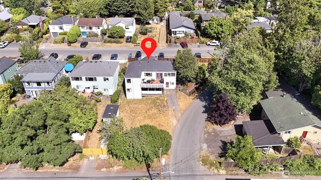 9725 Phinney Avenue N Seattle WA 98103